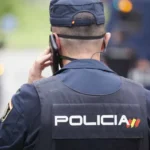 Homem mata ex-mulher na rua na Espanha; testemunhas acorrentam suspeito