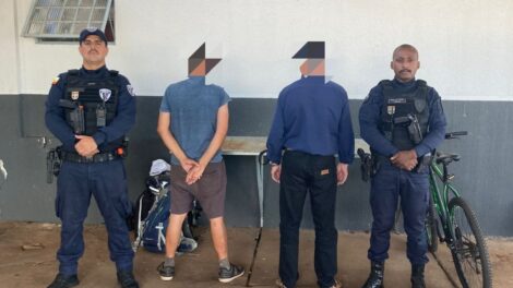Homem se passa por funcionário da loja e furta corrente de ouro de cadeirante em Maringá