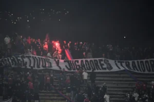 Independiente Medellín jogará sem torcida após caos em jogo com Flamengo