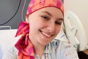 Isabel Veloso é homenageada pela família no dia em que completaria 20 anos