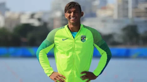 Isaquias Queiroz é prata na Copa do Mundo de Canoagem na Hungria