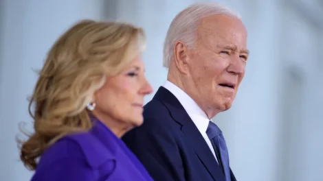 Jill Biden diz que pensou que Joe Biden estava tendo um AVC em debate