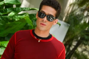 João Guilherme fala sobre cena de nudez em 'O Rei da Internet'
