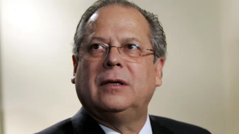 José Dirceu é diagnosticado com linfoma e inicia tratamento em SP
