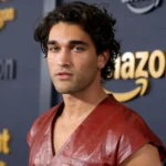 Josh Heuston não retorna para segunda temporada de 'Amores Improváveis'