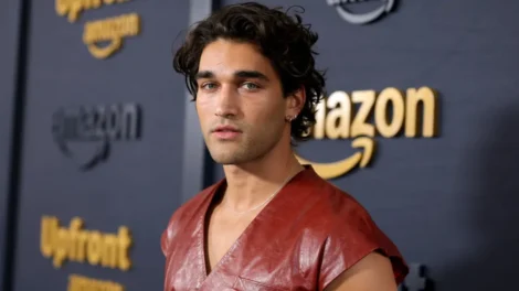 Josh Heuston não retorna para segunda temporada de 'Amores Improváveis'