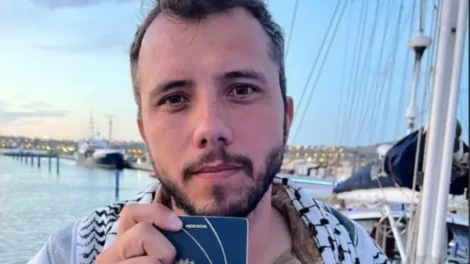 Justiça de Israel prorroga prisão do ativista brasileiro Thiago Ávila