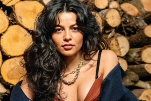 Larissa Bocchino diz que aprendeu com papel em 'Guerreiros do Sol'