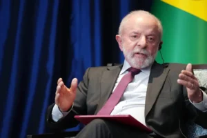 Lula sugere veto a IA na eleição e, sem citar Flávio Bolsonaro, diz que 'verdade não falha'