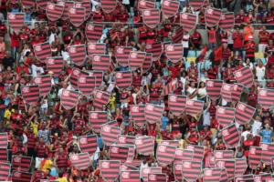 MP suspende por 10 jogos organizadas de Flamengo e Vasco após briga e morte