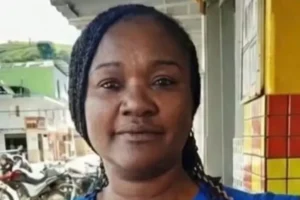 Mãe de cinco filhos é morta por adolescente que queria roubar sua moto