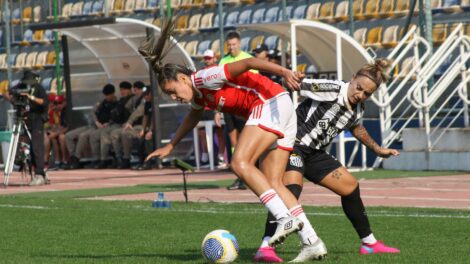 Melhor visitante, Inter enfrenta Santos pelo Brasileirão Feminino