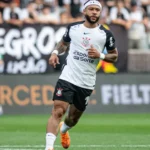 Memphis evita forçar volta ao Corinthians para não arriscar Copa