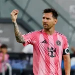 Messi tem inflamação na coxa e pode perder amistosos da seleção, diz jornal