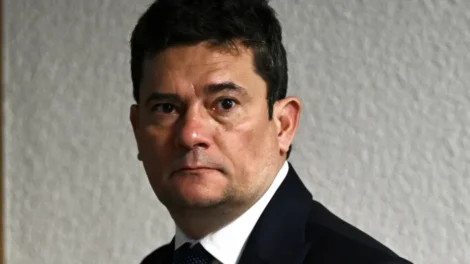 Moro se lança no PR ao lado de Flávio, ataca Lula e chama ato de Trump sobre PCC e CV de 'extraordinário'