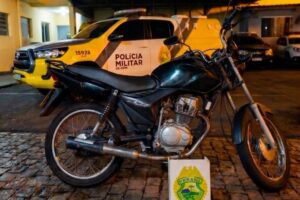 Moto com mais de R$ 30 mil em multas de trânsito é apreendida em Sarandi