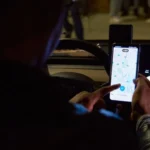 Motorista de aplicativo é agredido no aeroporto de Guarulhos, e táxis são vandalizados após confusão