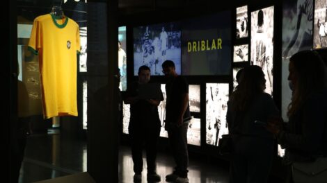 Museu do Futebol lança exposição sobre camisas da seleção brasileira