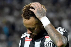 Neymar quebra silêncio sobre desentendimento com Robinho Jr: "Do futebol"