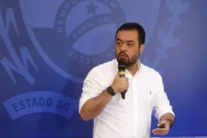 PF cumpre buscas contra Cláudio Castro em operação sobre suspeitas no ramo de combustíveis
