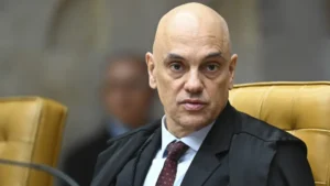 Defesa de Bolsonaro se reúne com Moraes em apelo por manutenção da domiciliar do ex-presidente