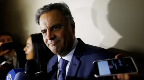 PSDB discute lançar Aécio Neves à Presidência para aproveitar desgaste de Flávio Bolsonaro