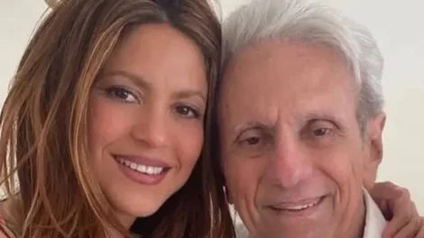 Pai de Shakira recebe alta após isquemia e se recupera na Colômbia