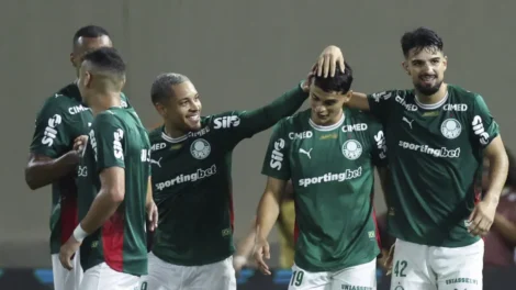 Palmeiras busca manter invencibilidade e encaminhar vaga na Libertadores