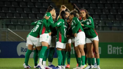 Palmeiras derrota Botafogo e se aproxima da liderança no BR Feminino