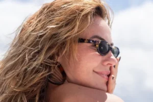 Paolla Oliveira posta fotos de fio dental na Itália e 'massacra' a web