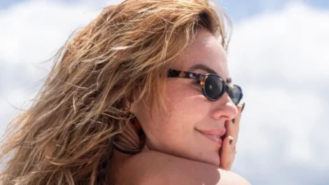 Paolla Oliveira posta fotos de fio dental na Itália e 'massacra' a web