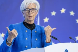 Para navegar nas stablecoins, precisamos separar função monetária e tecnológica, diz Lagarde