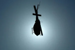 Piloto morre em queda de helicóptero em cidade de Santa Catarina