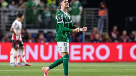 Piquerez avança em recuperação no Palmeiras e mantém sonho da Copa vivo