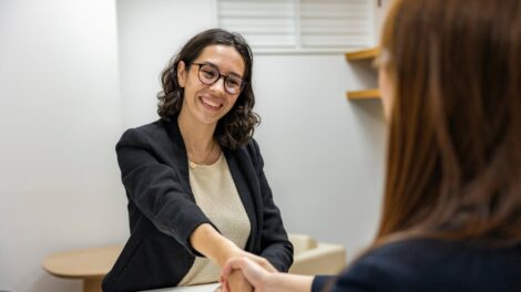 Pleno emprego em Maringá força empresas a disputar trabalhadores