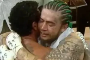Popó vence Whindersson em luta com cara de amistoso e vaias no Fight Music Show