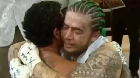 Popó vence Whindersson em luta com cara de amistoso e vaias no Fight Music Show