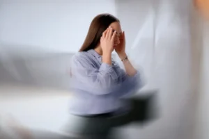 Por que sentimos tontura ao levantar rápido? Médico explica
