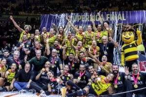 Praia Clube bate Minas e fatura título da Superliga Feminina de vôlei