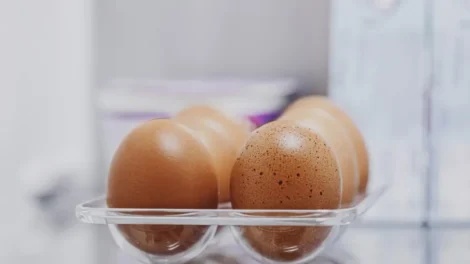 Quanto tempo os ovos duram na geladeira? Saiba como identificar