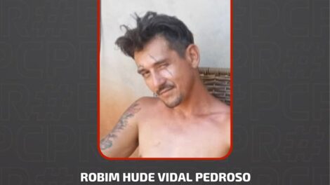 'Robim Hude' é procurado pela polícia por assassinar homem a pedradas