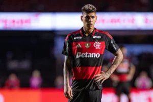 STJD suspende Carrascal em 3 jogos por expulsão no Flamengo; Jardim é absolvido