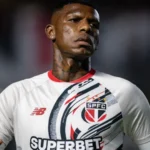 São Paulo descarta rescisão, e Arboleda fica no clube até a próxima janela