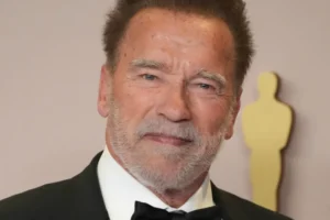 Schwarzenegger anuncia novo filme de 'Conan, o Bárbaro' e retorno ao papel após 42 anos
