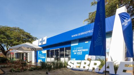 Sebrae/PR levará atendimento gratuito para pequenos negócios na Expoingá 2026