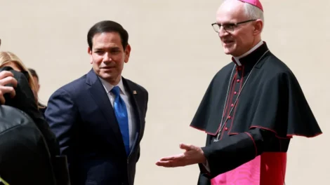 Secretário de Estado dos EUA chega ao Vaticano para encontrar o papa Leão 14