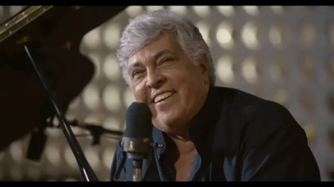 Sidney Magal leva nostalgia e romantismo à Virada Cultural em São Paulo