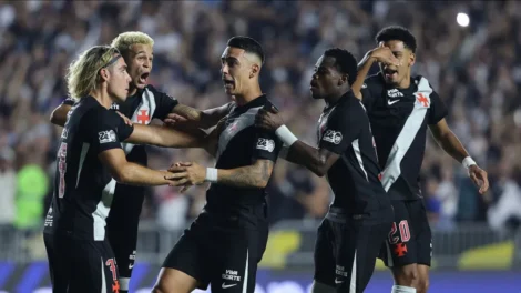Sob pressão em São Januário, Vasco precisa vencer o Barracas para avançar na Sul-Americana