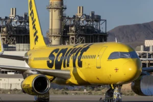Spirit Airlines cancela todos os voos e anuncia encerramento das atividades