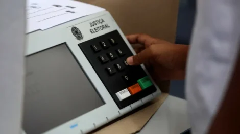 TSE faz novos testes de segurança na urna eletrônica